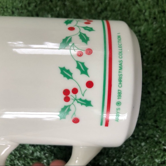 Arby’s 1987 Christmas Collection Coffee Mug Set - Picture 3 of 10